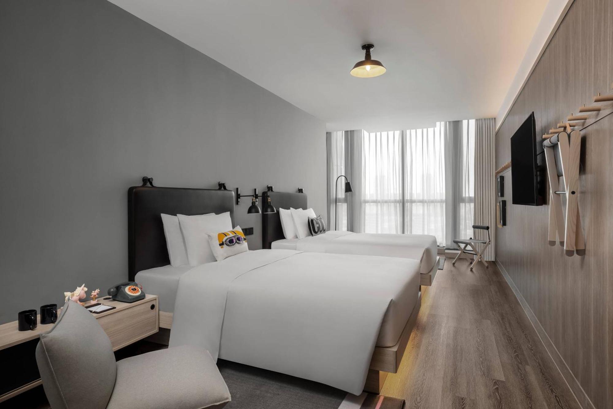 Moxie Twin Room