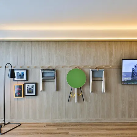 Moxy Shanghai Hongqiao Necc-2